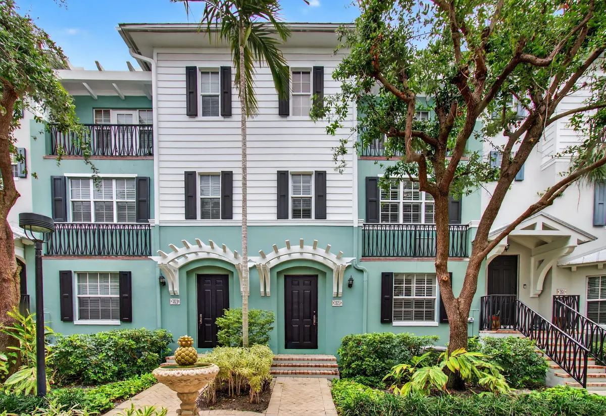 Front Door at 365 W Mallory Circle, Delray Beach