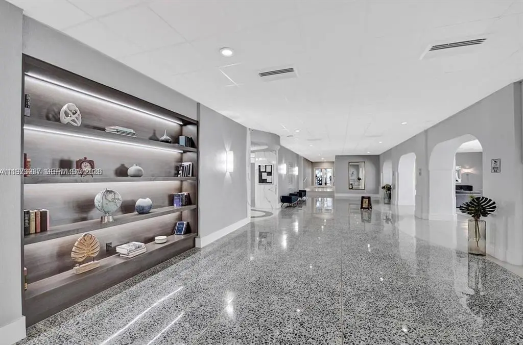 3140-5 at 3140 S OCEAN Drive 210, Hallandale Beach