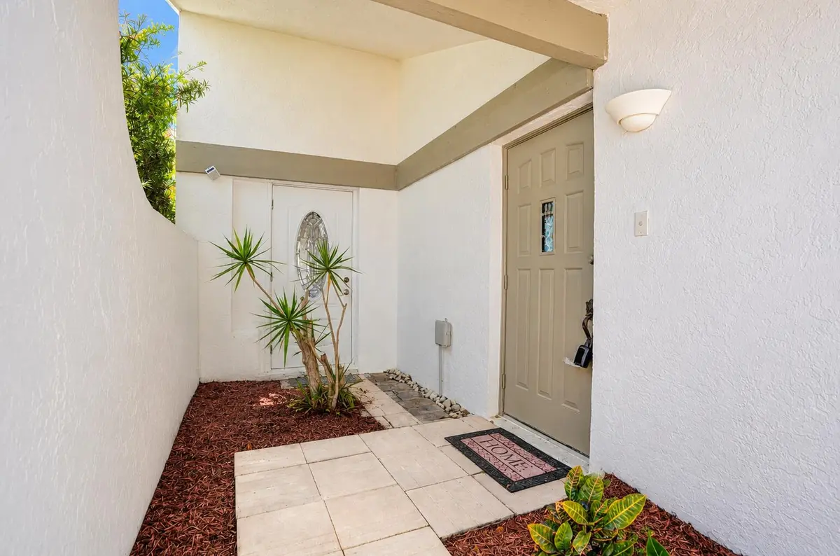 4E28F8ED at 820 NW 21ST Way 820, Delray Beach