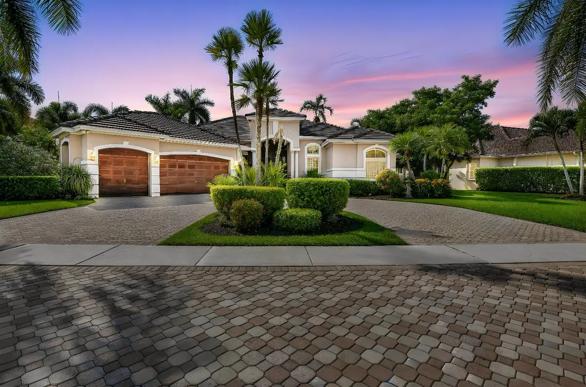 15-web-or-mls-8100 (16) day to dusk at 8100 Muirhead Circle, Boynton Beach