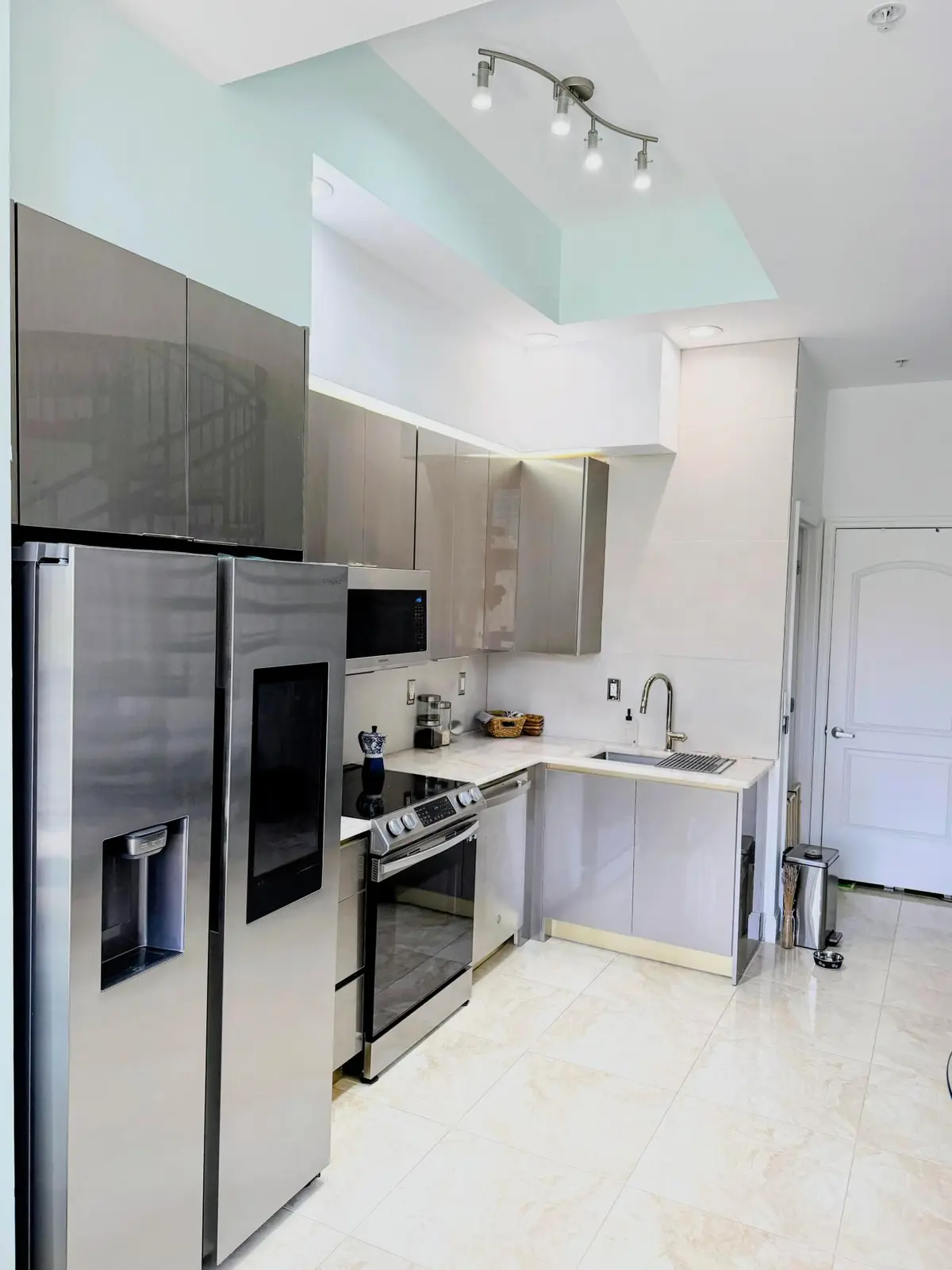 801 S Olive Avenue 403, West Palm Beach, FL – photo 2