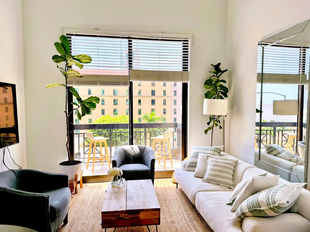 801 S Olive Avenue 403, West Palm Beach, FL – photo 1