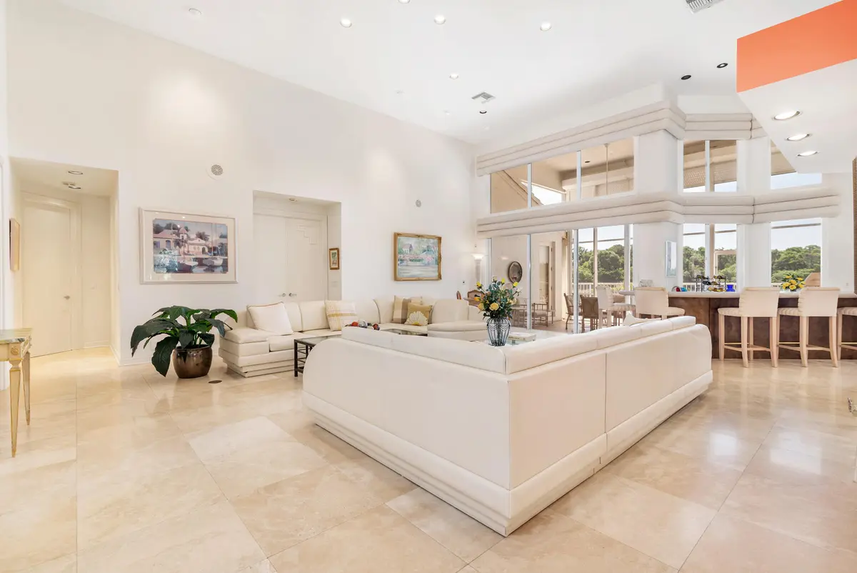 low-10 at 12 SUTTON Drive, Boynton Beach