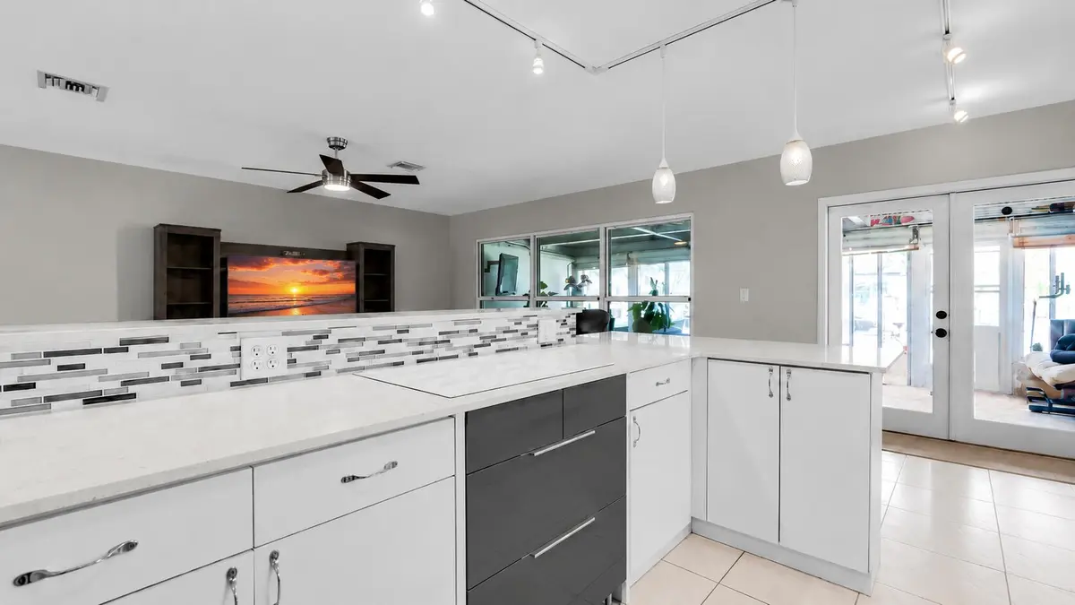935 chat Living room: kitchen at 935 Nautilus Isle, Dania Beach