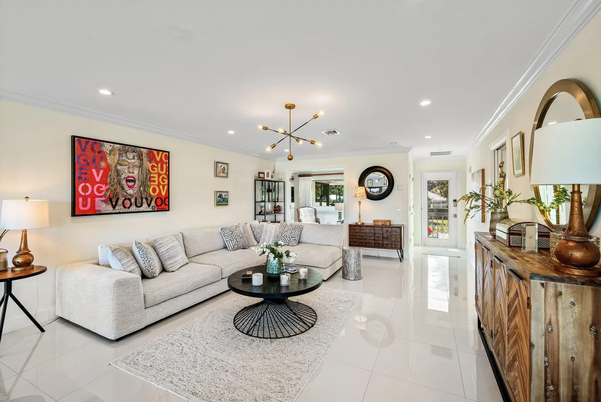 Interior living area at 3637 Quail Ridge Drive Bobwhite A, Boynton Beach