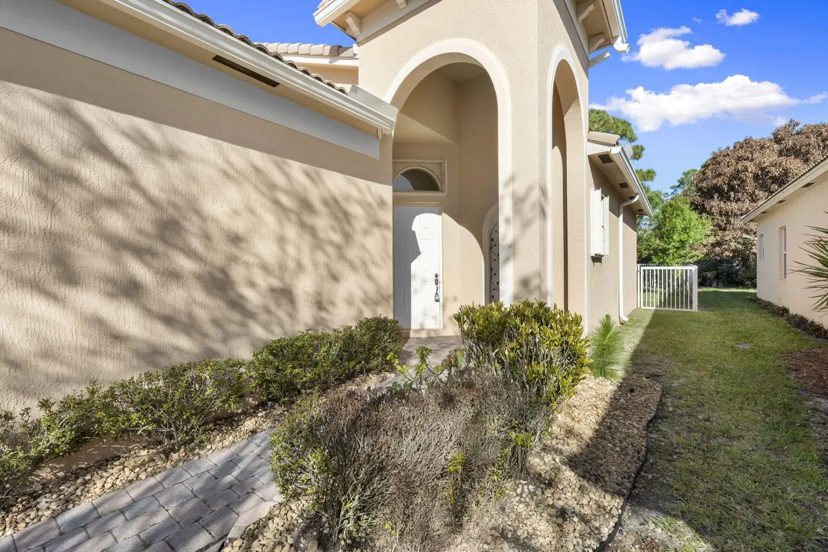 Front at 5627 Sunberry Circle, Fort Pierce