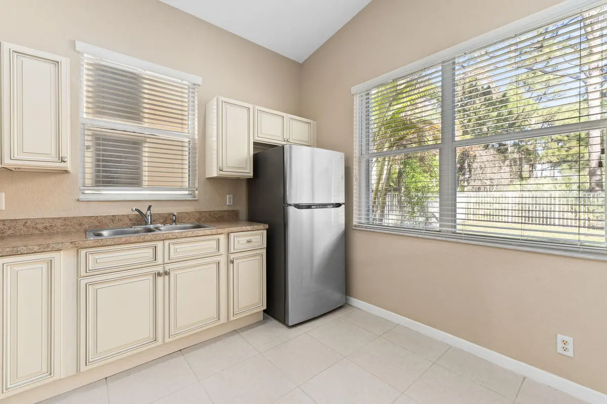 Kitchen at 5627 Sunberry Circle, Fort Pierce