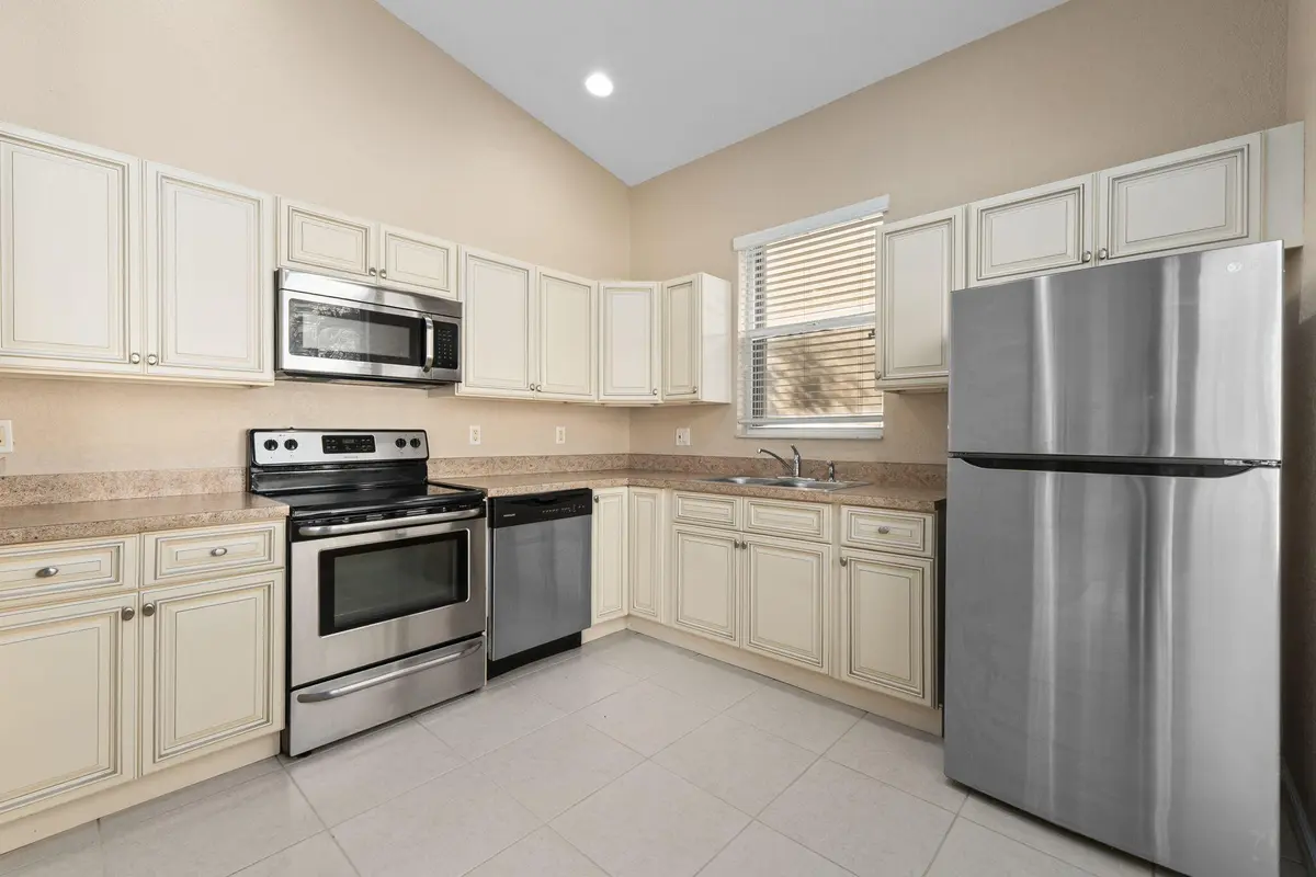 Kitchen at 5627 Sunberry Circle, Fort Pierce