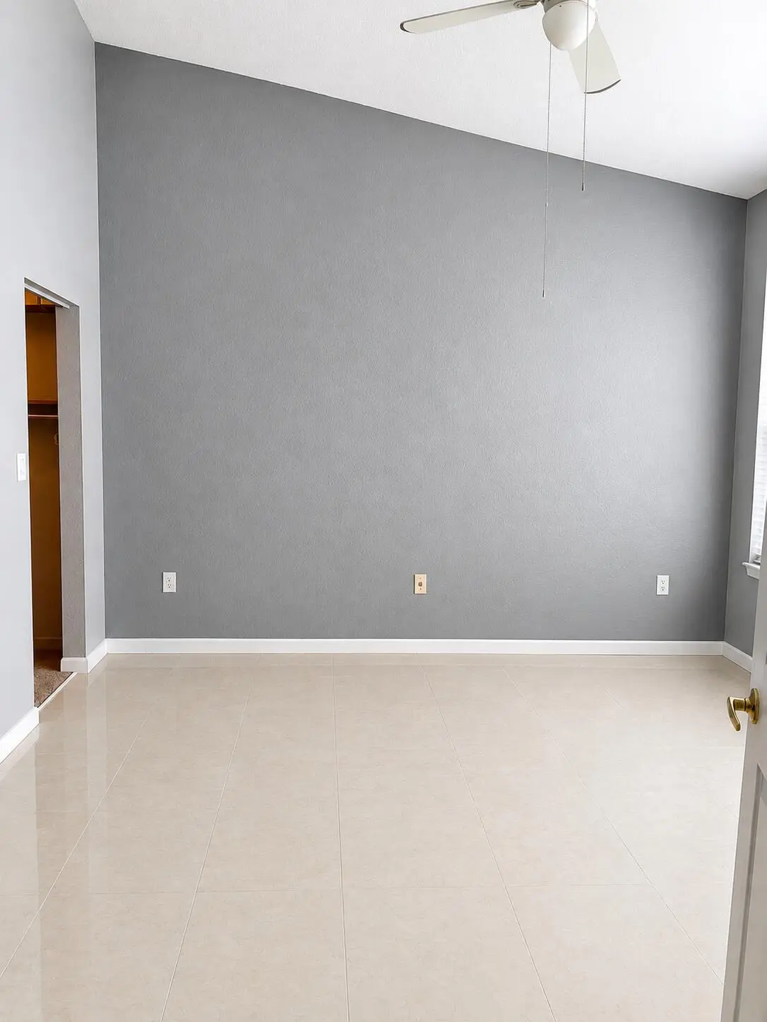 CBF10C89-6EAE-4182-A7CE-7AEB9328C30B at 2401 E Aragon Boulevard 5, Sunrise