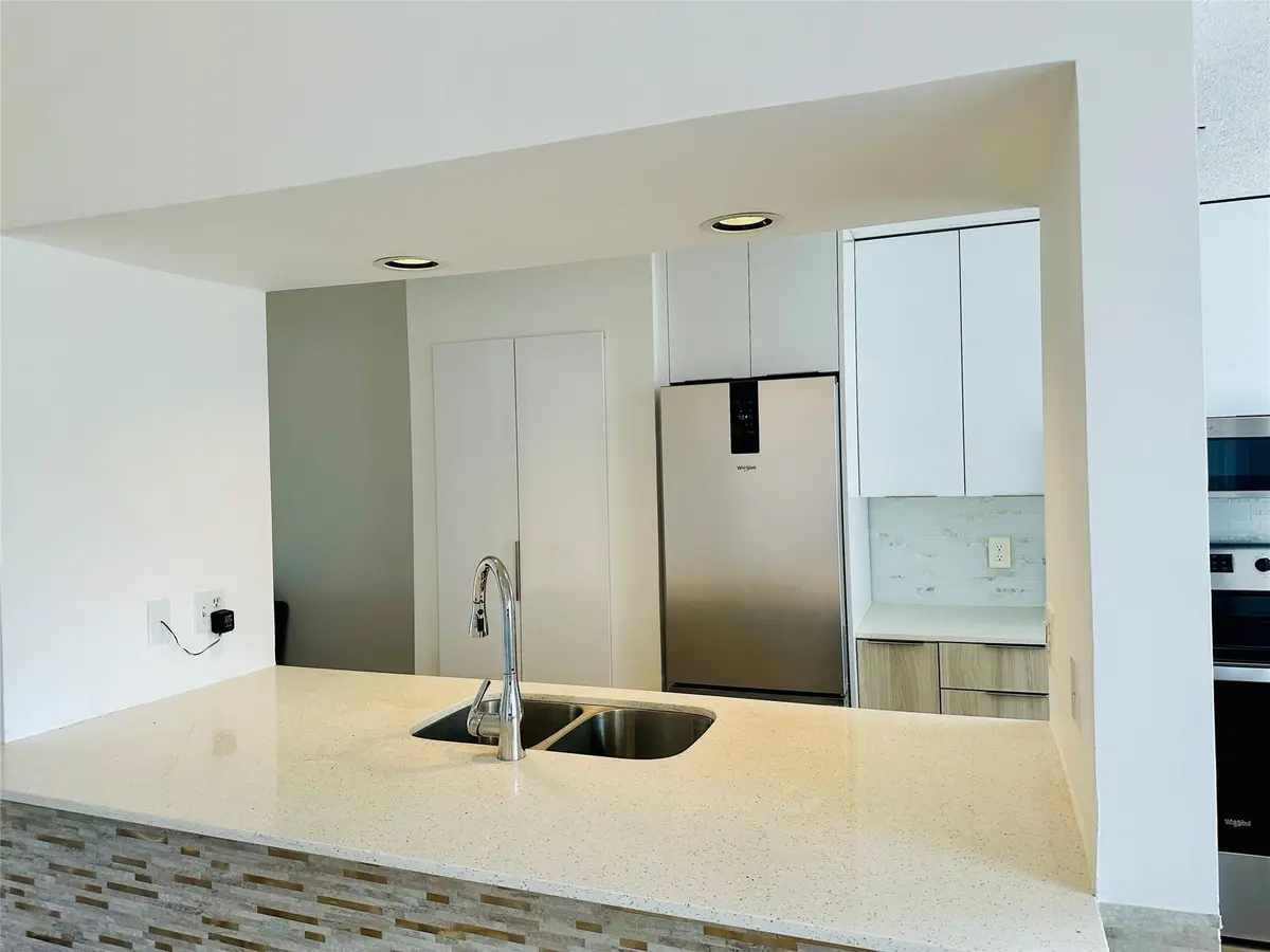 Kitchen /bar area at 8142 NW 17th Manor, Plantation