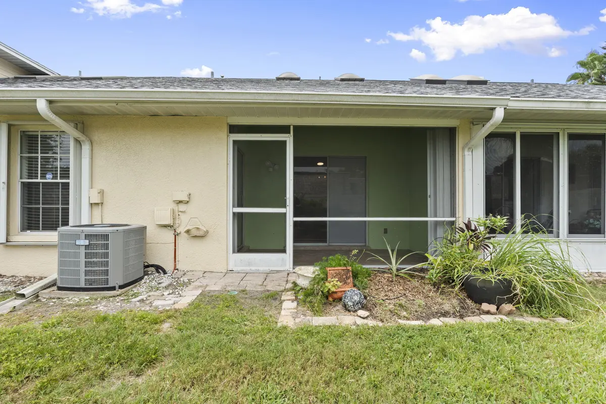 8-web-or-mls-DSC01977 at 538 9TH Place, Vero Beach