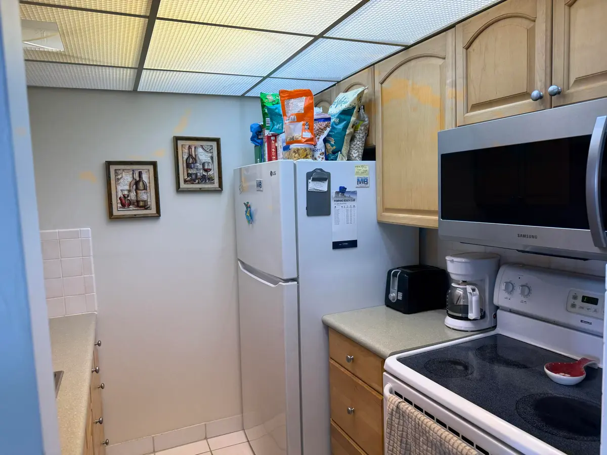IMG_9971 at 111 Briny Avenue 19-09, Pompano Beach