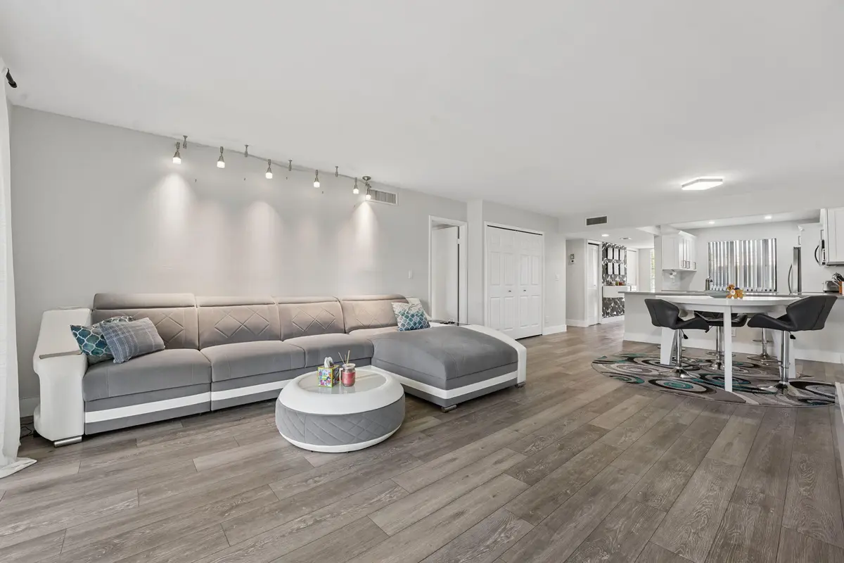Living room at 327 LAKEVIEW Drive 203, Weston