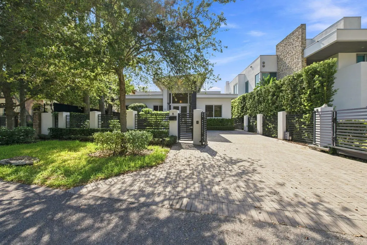 4-web-or-mls-121-s-gordon-rd at 121 S GORDON Road, Fort Lauderdale