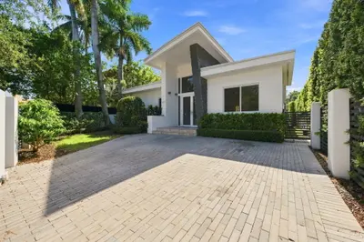 121 S GORDON Road, Fort Lauderdale – Single Family Residence for sale