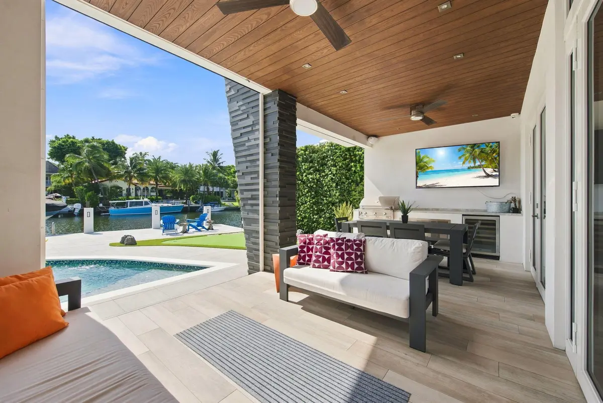 30-web-or-mls-121-s-gordon-rd at 121 S GORDON Road, Fort Lauderdale