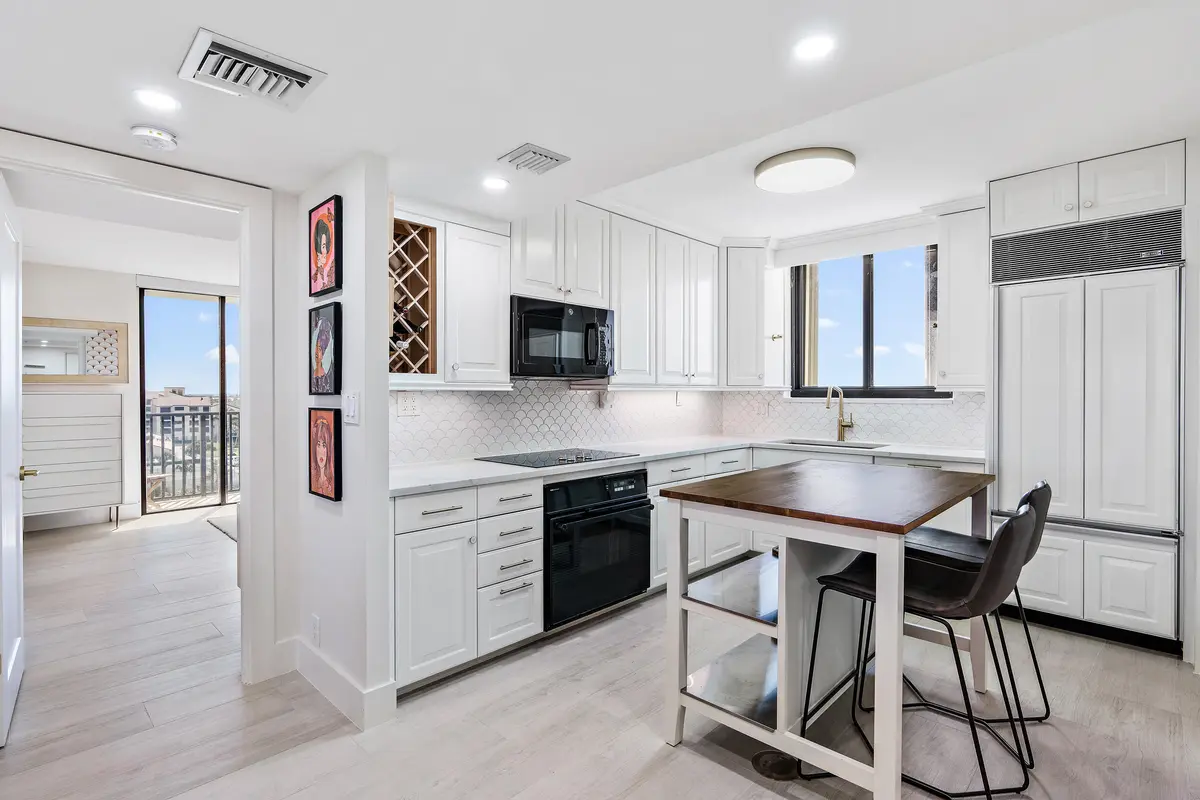 Kitchen at 400 Ocean Trail Way 610, Jupiter