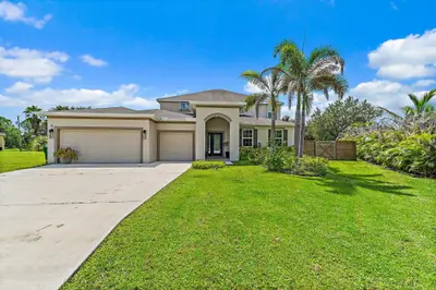5648 NW LORNA Court, Port St. Lucie – Single Family Residence for sale