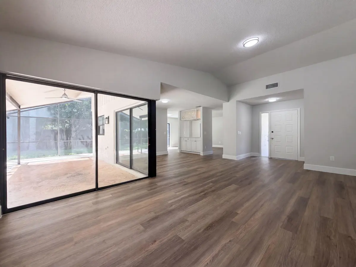 listing_1 at 888 Brightwood, Wellington