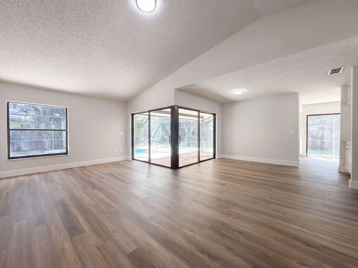 listing_4 at 888 Brightwood, Wellington