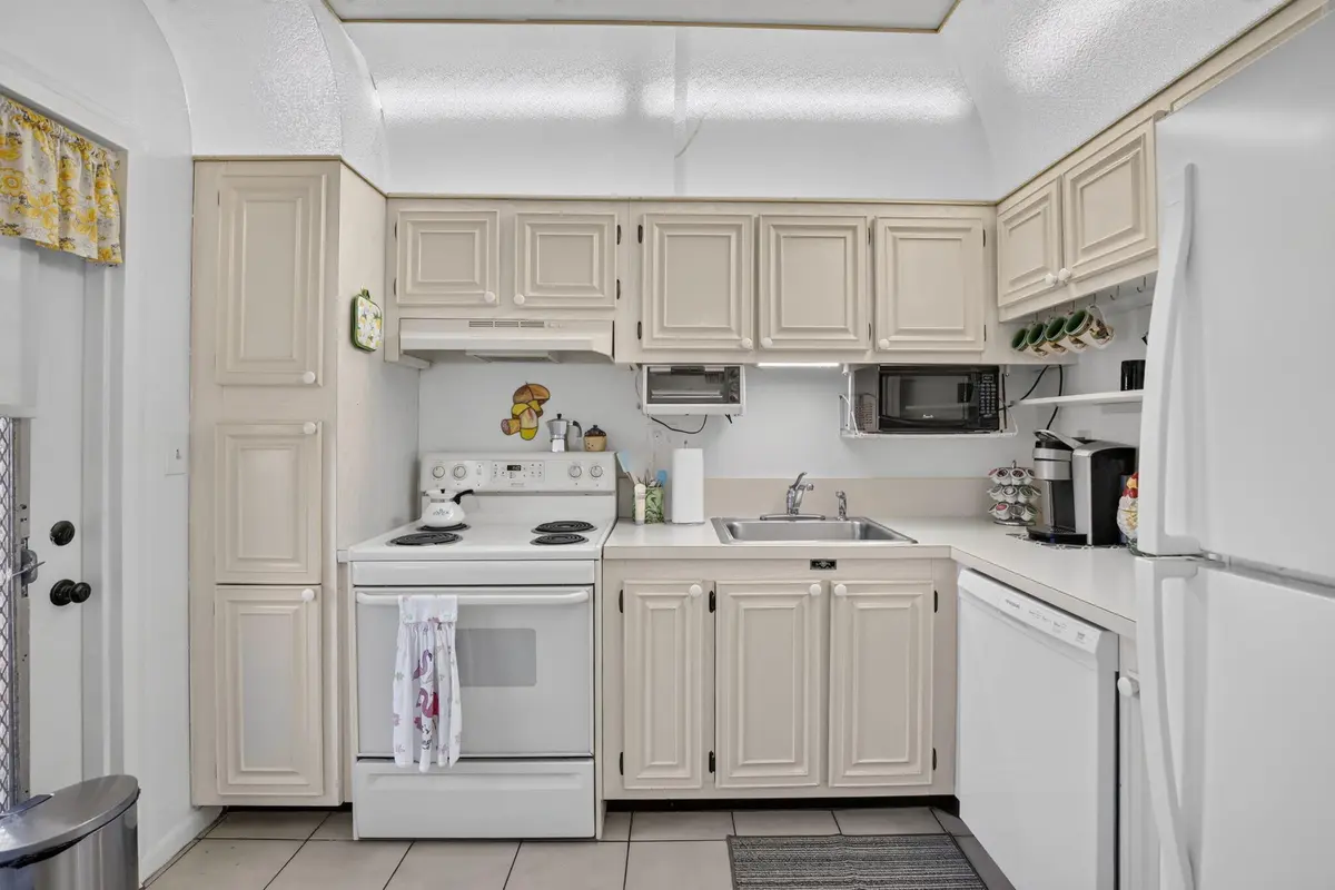 8-web-or-mls-_A7A4594 at 1103 NW 58th Terrace 420, Sunrise
