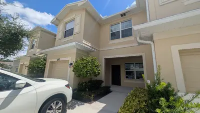 2900 NW TREVISO Circle, Port St. Lucie – Townhouse for rent