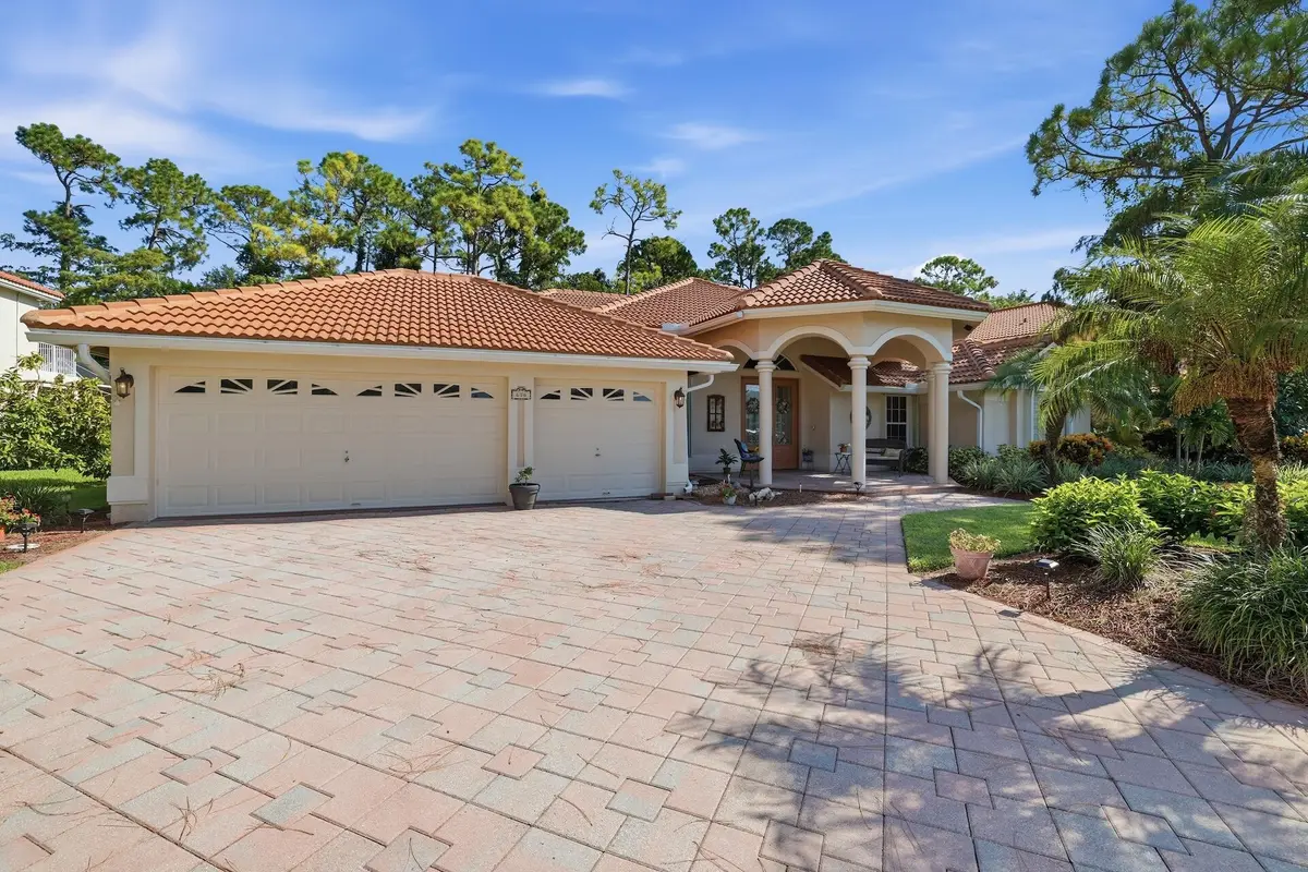 0H8A1950 at 606 CYPRESS GREEN Circle, Wellington