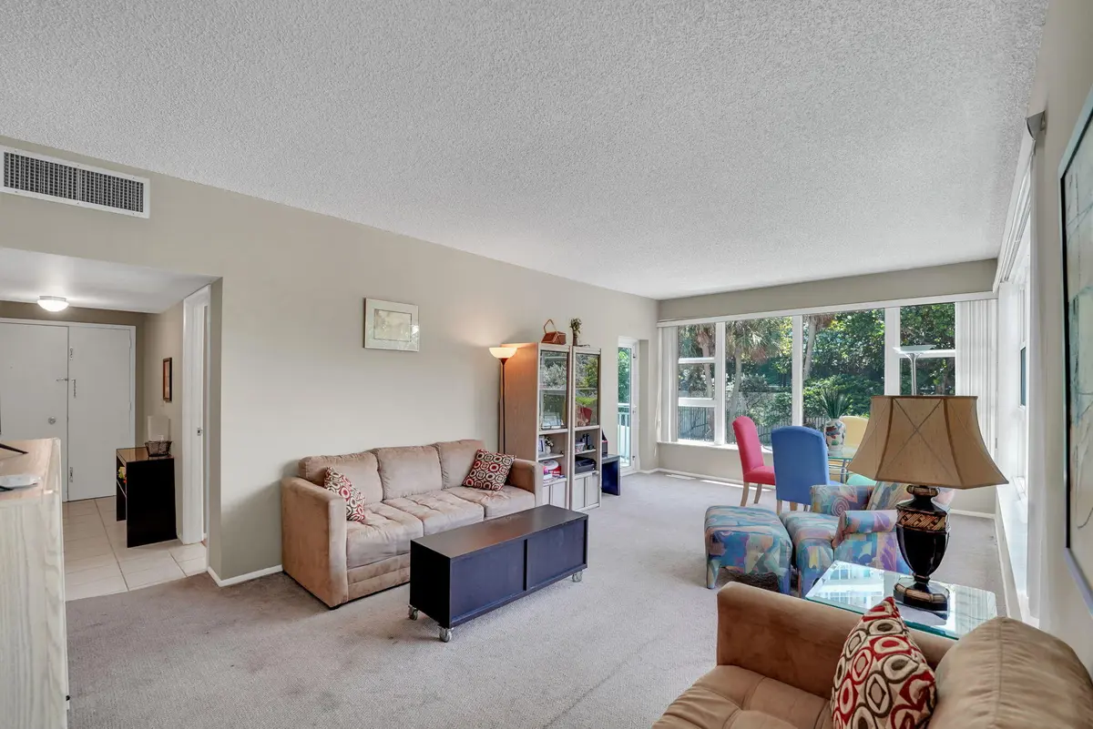 living area 2 at 1620 S Ocean Boulevard 1N, Lauderdale-By-The-Sea