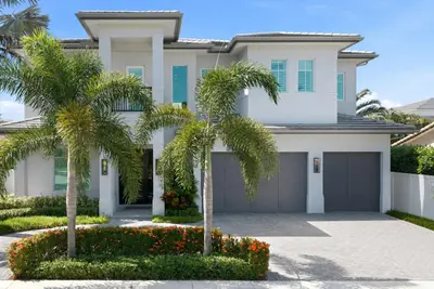 334 NE 3RD Court, Boca Raton – Single Family Residence for sale