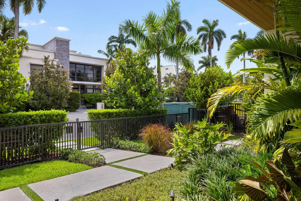 Front 1 at 41 NURMI Drive, Fort Lauderdale