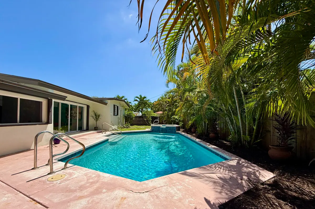 IMG_4946 4 at 1532 NE 27TH Drive, Wilton Manors
