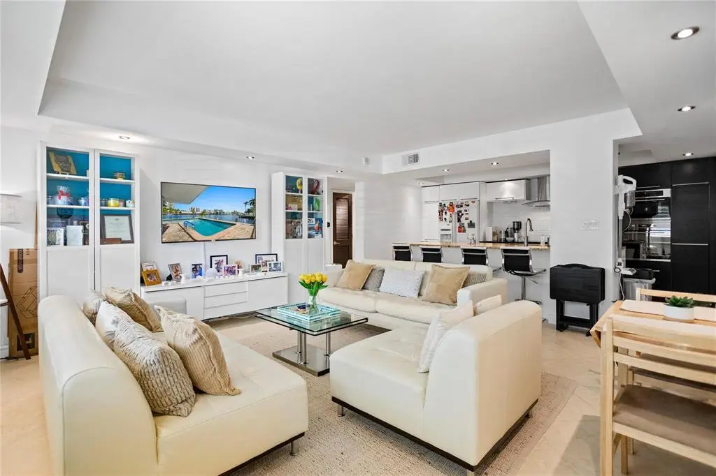 2900 2 at 2900 NE 30TH Street G1, Fort Lauderdale