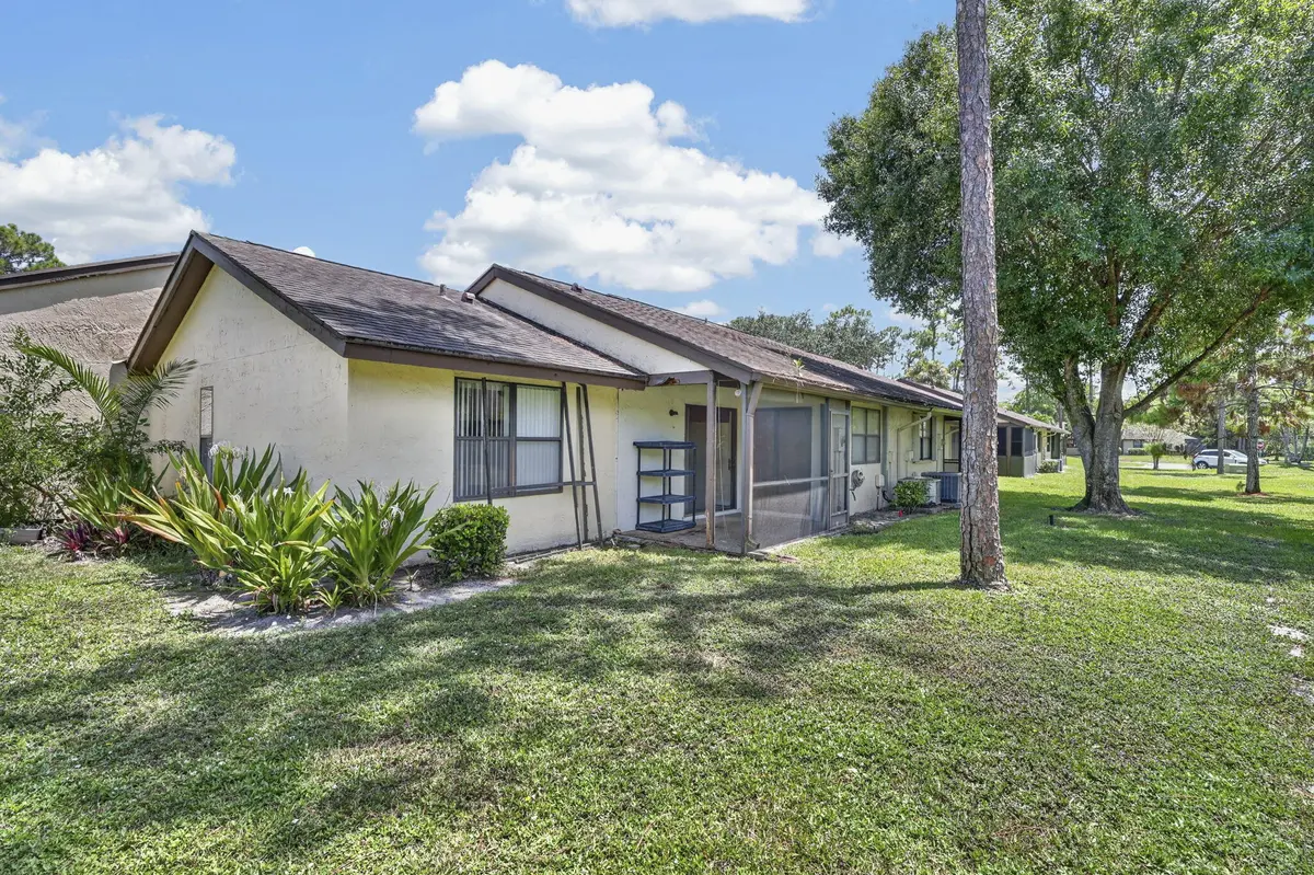 43-web-or-mls-BS1A1583 at 184 MASTIC TREE Court, Royal Palm Beach