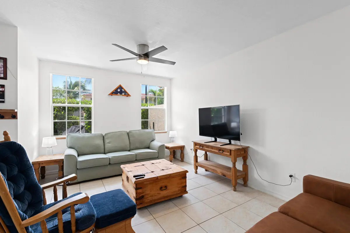 Living Room at 1020 E LONGPORT Circle 6B, Delray Beach