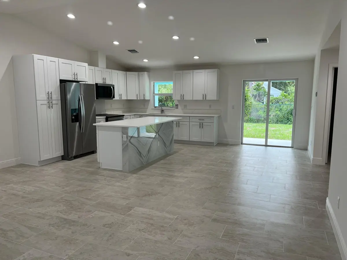 a17b16ae-adc9-43de-98fb-63eb758fe510 at 5913 Seagrape Drive, Fort Pierce