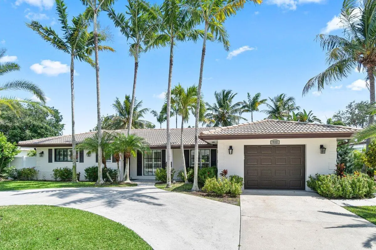 Exterior Front at 800 SW 5TH Street, Boca Raton