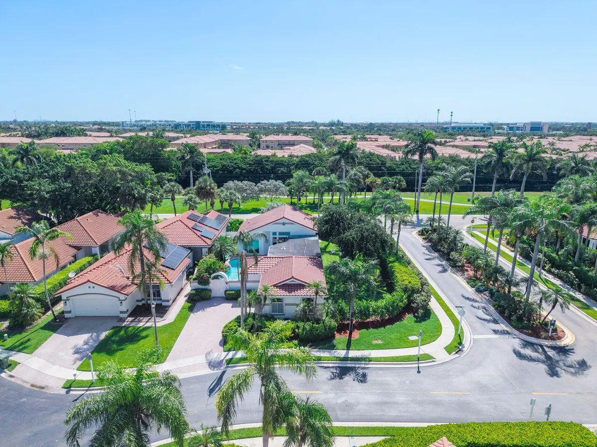 1081_Bel_Aire_Dr_E_004 at 1081 BEL AIRE Drive, Pembroke Pines