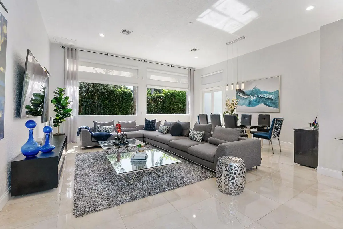 1081_Bel_Aire_Dr_E_051 at 1081 BEL AIRE Drive, Pembroke Pines
