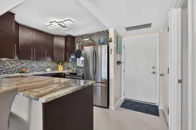 801 S Federal Highway 1103, Pompano Beach – Condominium for sale