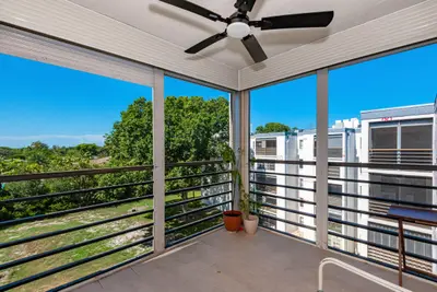 9235 SW 8th Street 502, Boca Raton – Condominium for sale