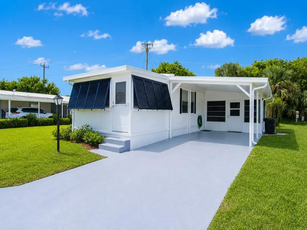 Front of Structure at 385 NE Jade Circle, Jensen Beach