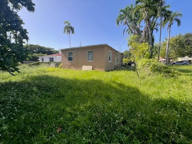 IMG_2190 at 670 NE 87th Street, Miami