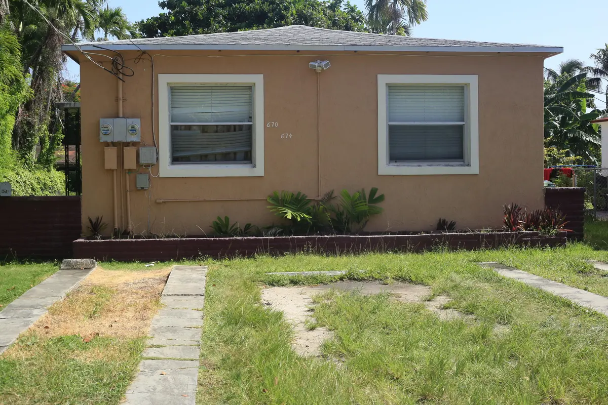 IMG_9307 at 670 NE 87th Street, Miami