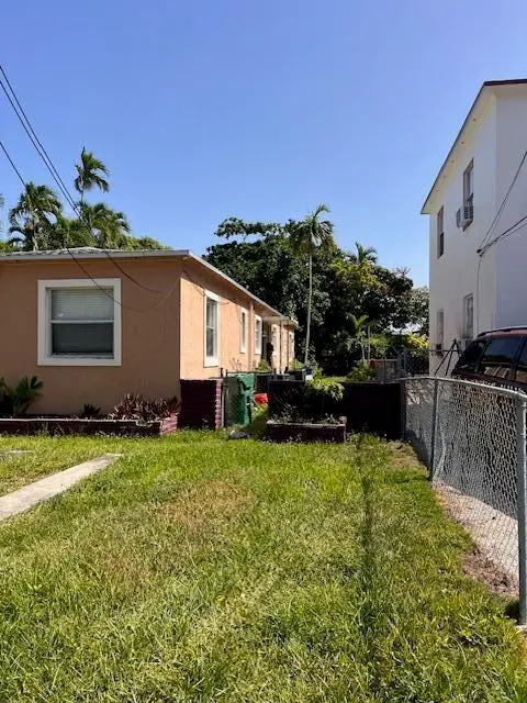 IMG_2182 at 670 NE 87th Street, Miami