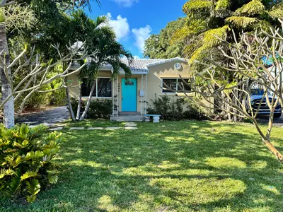 2647 PIERCE Street, Hollywood – Duplex for sale