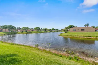 144 LAKE CAROL Drive, West Palm Beach – Condominium for rent