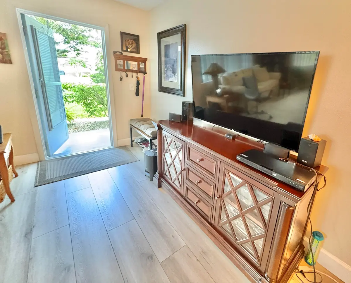 Welcome to Windsor G at 140 WINDSOR G, West Palm Beach