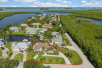 121 Queen Eugenia Court, Fort Pierce – Single Family Residence for rent