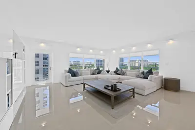 3750 Galt Ocean Drive 706, Fort Lauderdale – sold