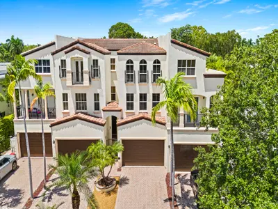 1423 NE 26th Avenue 1423, Fort Lauderdale – Townhouse for sale